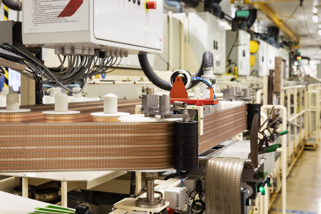 photo industrielle ligne fabrication produits haute technologie